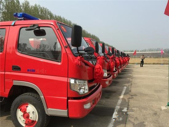 聊城研制出“乡镇专用消防车”能救火能洒水喷药