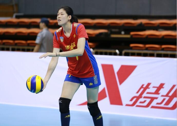 女排17岁小朱婷打遍国内无敌手 挑落女王争第二冠