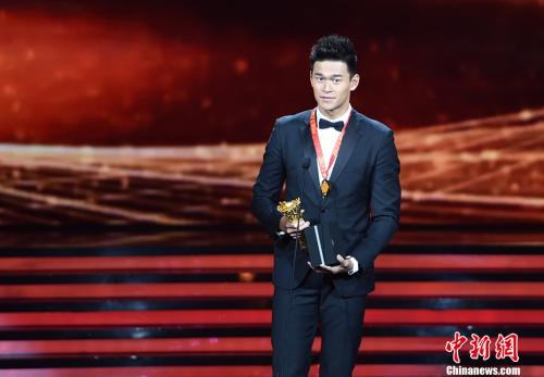 孙杨回应“转型娱乐”：我是运动员 目前心思在泳池