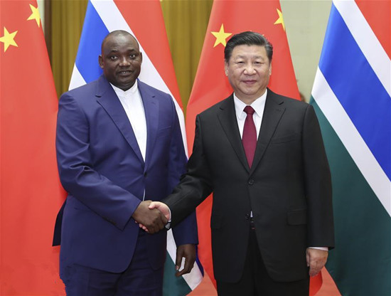 习近平同冈比亚总统巴罗举行会谈