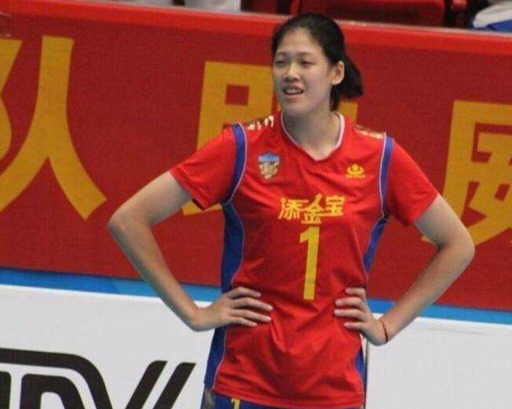 李盈莹：不想当第二个朱婷 跟偶像特地要了微信
