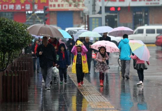 中东部地区将有雨雪天气 局地降温达10℃以上