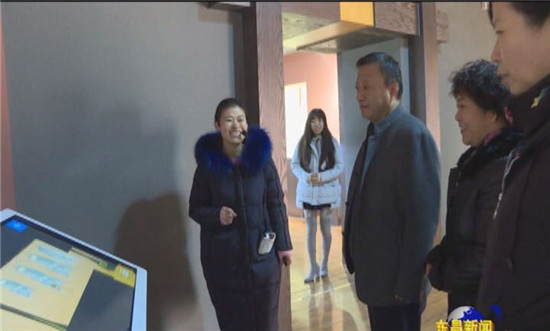 区人大常委会调研文化建设工作