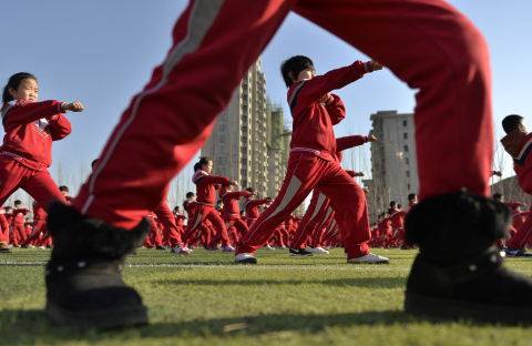 从街头卖艺到海外授拳，一家五代人接力传播中华武术