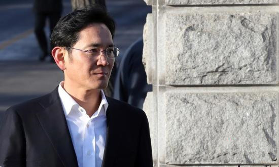 三星会长涉嫌逃税 以72名高层名义开设260个账户