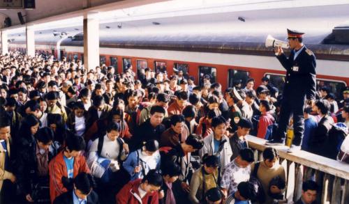 回望春运40年：归家路上的“变”与“不变”