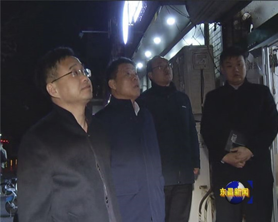 贾相云带队开展大气污染防治夜查行动