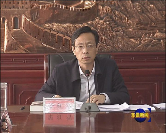 区委理论学习中心组围绕《习近平谈治国理政（第二卷）》进行集中学习研讨