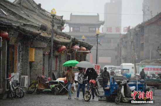 全国大部有大风降温 暴雪、沙尘暴蓝色预警同时发布