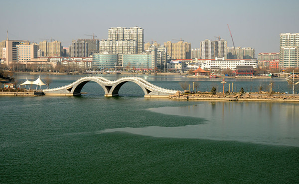 年底前，聊城建成区入河泄洪口实现雨污分流