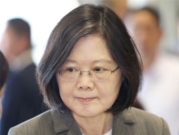台北市民喊话蔡英文：两岸要对谈 你不谈就死在那边