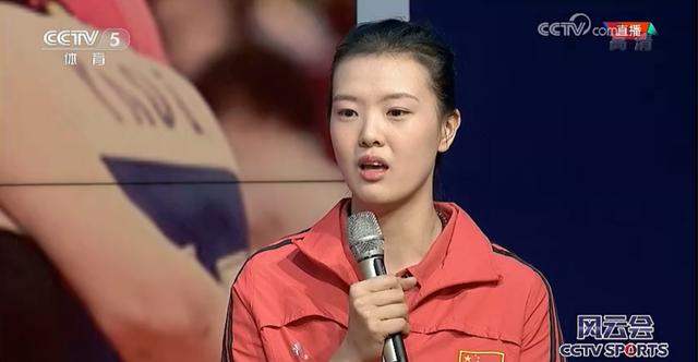 中国女排8朵金花惊艳荧屏：朱婷帅气张常宁女神范，丁霞美出新高度