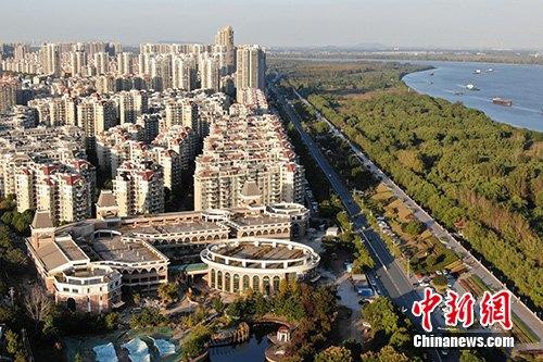 多地“楼闹”抗议开发商降价 房市拐点真的来了