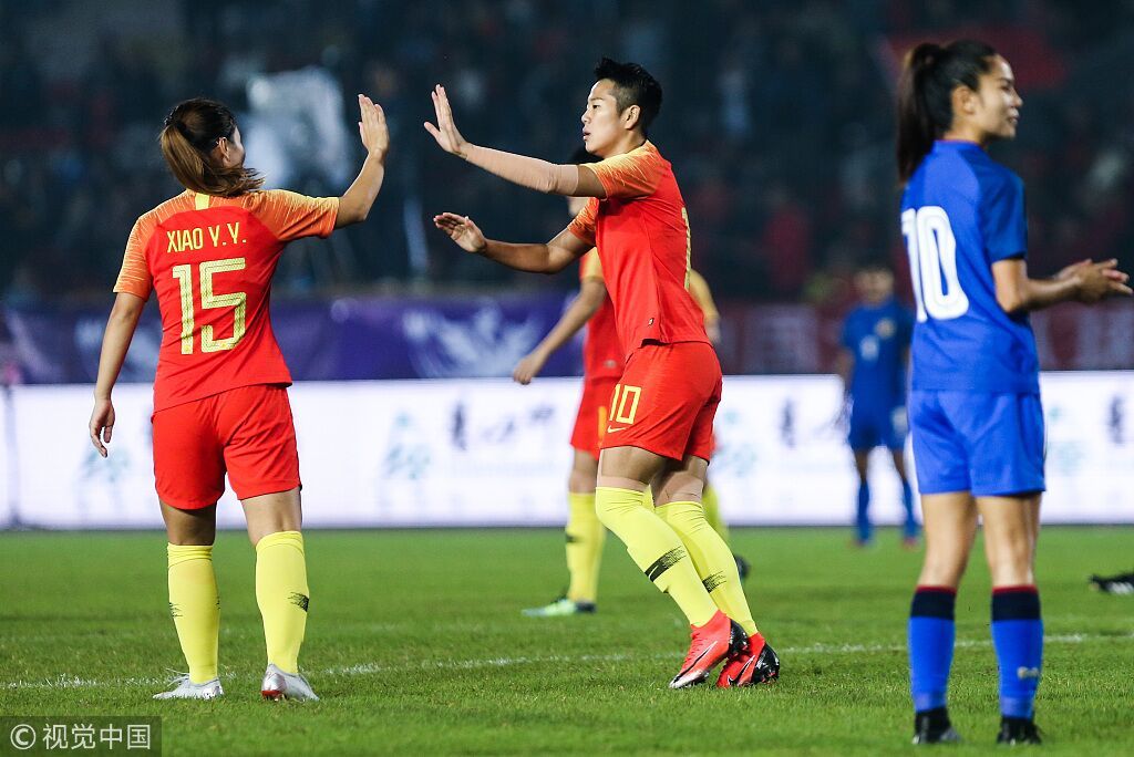 女足四国赛-任桂辛吊射世界波 中国2-0泰国夺冠