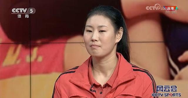 中国女排8朵金花惊艳荧屏：朱婷帅气张常宁女神范，丁霞美出新高度