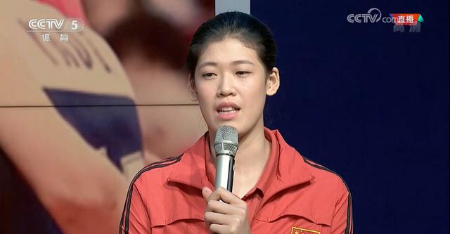 中国女排8朵金花惊艳荧屏：朱婷帅气张常宁女神范，丁霞美出新高度