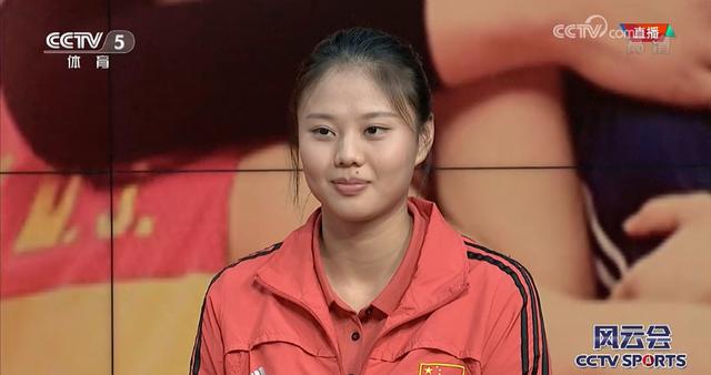 中国女排8朵金花惊艳荧屏：朱婷帅气张常宁女神范，丁霞美出新高度