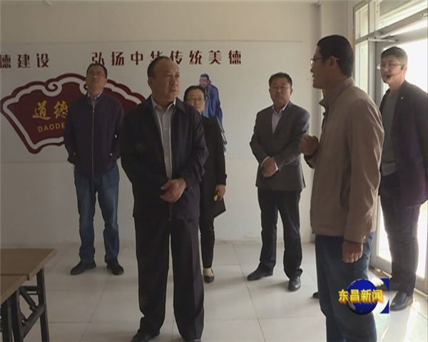 董胜军督导检查社区文明创建工作