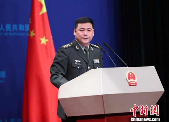 国防部：中国第二艘航母海上试验安全顺利