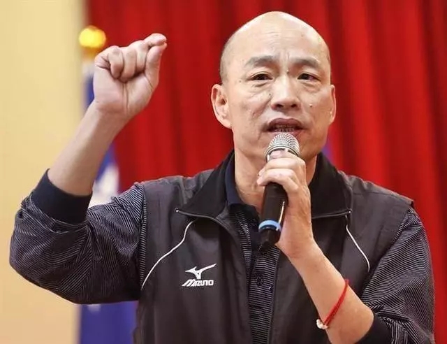 高雄上演唯一一场蓝绿电视辩论，韩国瑜陈其迈拼了！