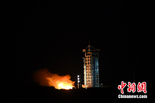 一箭五星 中国成功发射试验六号及四颗微纳卫星