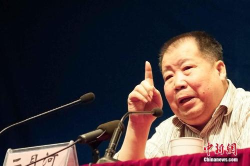资料图:二月河。<a target='_blank' href='http://www.chinanews.com/'>中新社</a>发 宋大鹏 摄 资料图:二月河。<a target='_blank' href='http://www.chinanews.com/'>中新社</a>发 宋大鹏 摄
