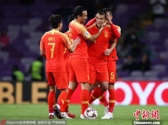 下半时国足面貌焕然一新，打得泰国疲于应付。 图片来源：Osports全体育图片社