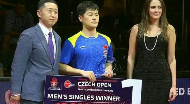 国乒3将遭淘汰，世青赛2冠王0-4爆冷惨败
