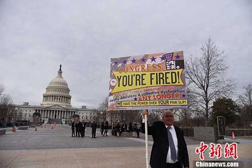 美政府停摆：双方持续拉锯战 总统连发推特吁建墙