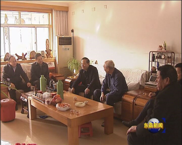 区领导走访慰问我区离退休老干部