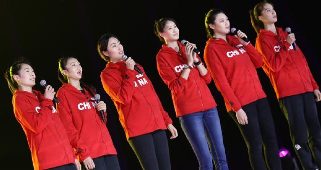 女排六大女神同框，38岁王牌仍貌美如少女，王一梅丁霞同台亮相了