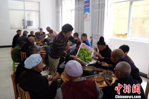 退休人员养老金有望实现15连涨 专家预测涨幅不超5%