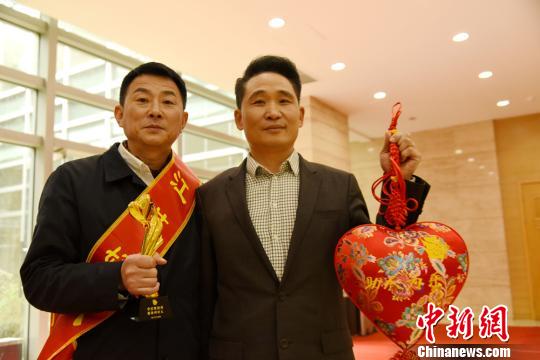送价值千万酒庄报千元资助情 感恩人：投资传递正能量