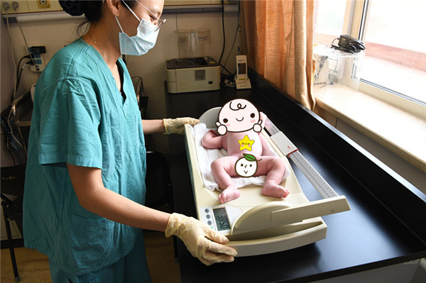 中国大陆首例试管婴儿升级当妈顺利产子