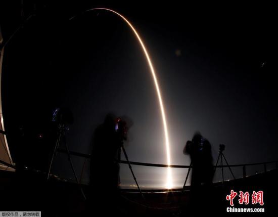 卫星、星星分不清？美“星链”计划被指干扰天文观测