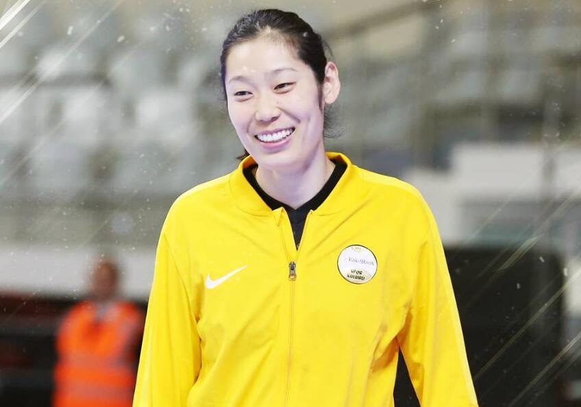 回家了！朱婷留洋归来现身首都机场 5队成潜在下家
