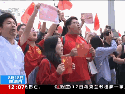 海外侨胞变身爱国“合唱团” 用国歌淹没“港独”叫嚣