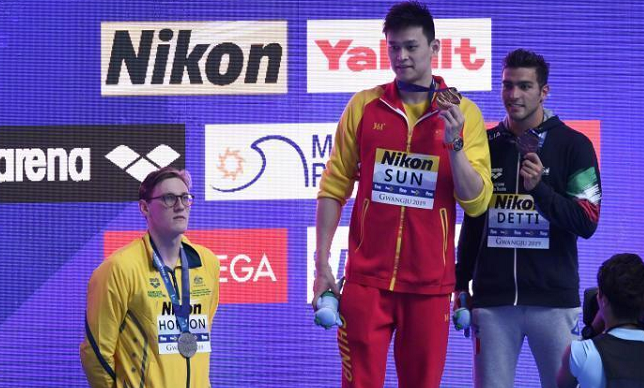 霍顿抗议孙杨丢6位数代言！奥运大使也没了，国际名声就此扫地