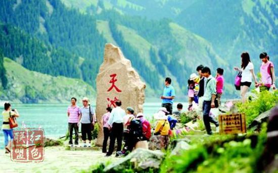 天山天池民俗风情园 乐了游客 富了牧民