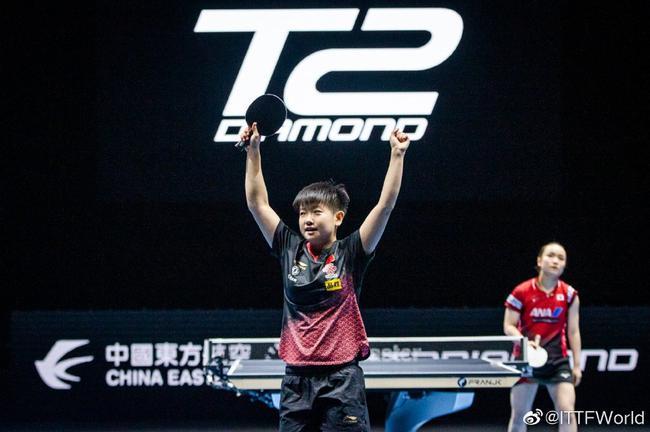 国乒19岁天才绝杀日本一姐，网友却炮轰伊藤，支招孙颖莎如何大胜