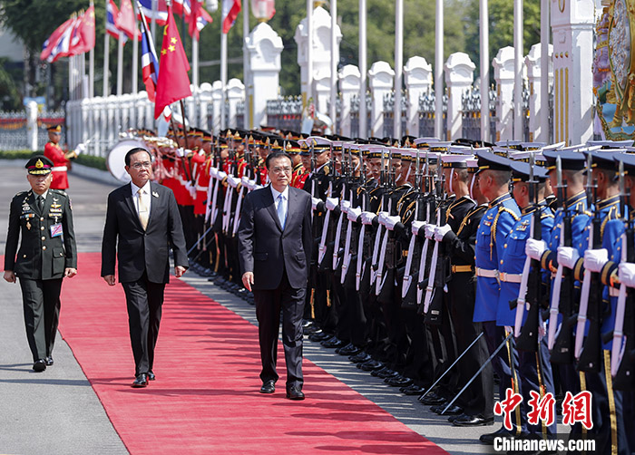 李克强同泰国总理巴育举行会谈：推动中泰全面战略伙伴关系深入发展　