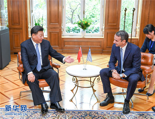 习近平同希腊总理米佐塔基斯会谈