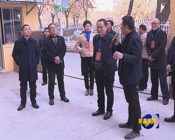 区政协视察棚户区、老旧小区改造工作