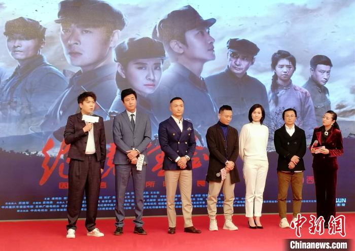 演员讲述拍摄心得。 马海燕 摄