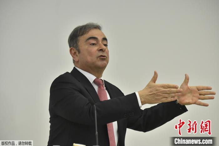 戈恩逃亡后首次公开露面：未透露逃亡经过 主张清白