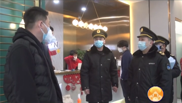 区卫健局卫生监督所指导理发店有序开业经营