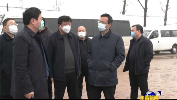 荣红智督导重点项目建设和疫情防控工作
