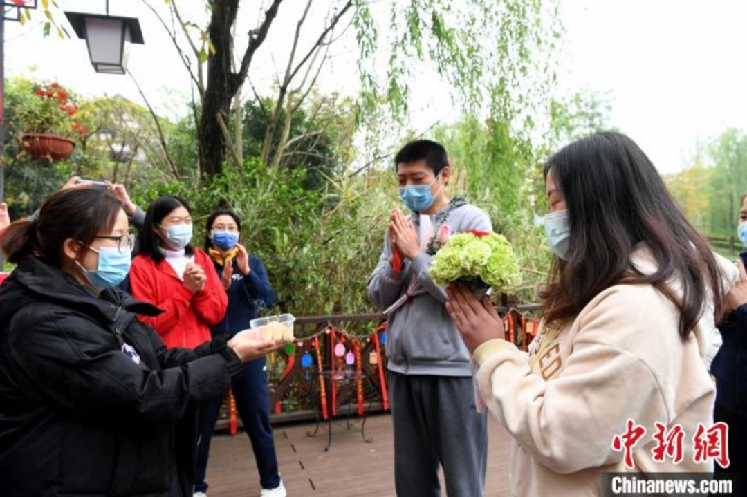 点击进入下一页
