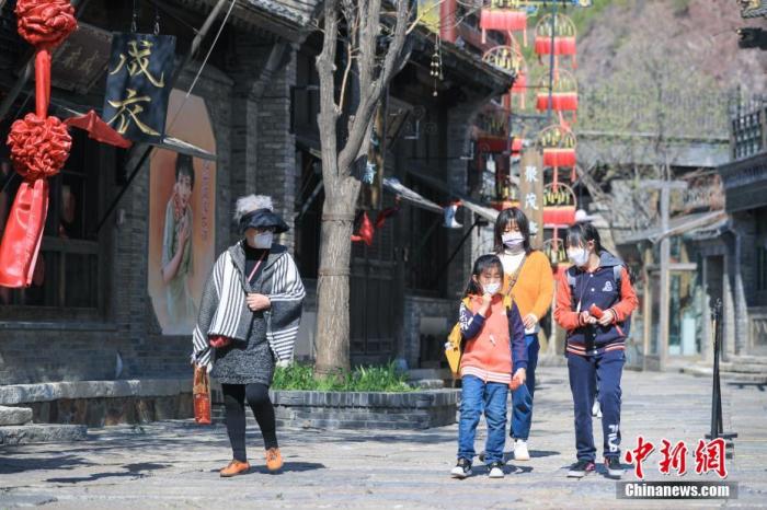 憋坏了！五一机票酒店预订暴涨，报复性旅游要来？