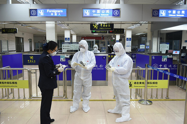 中国全面加强入境卫生检疫 入境旅客全部实施核酸检测